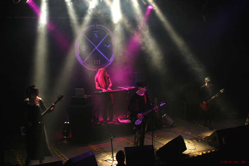 xymox01