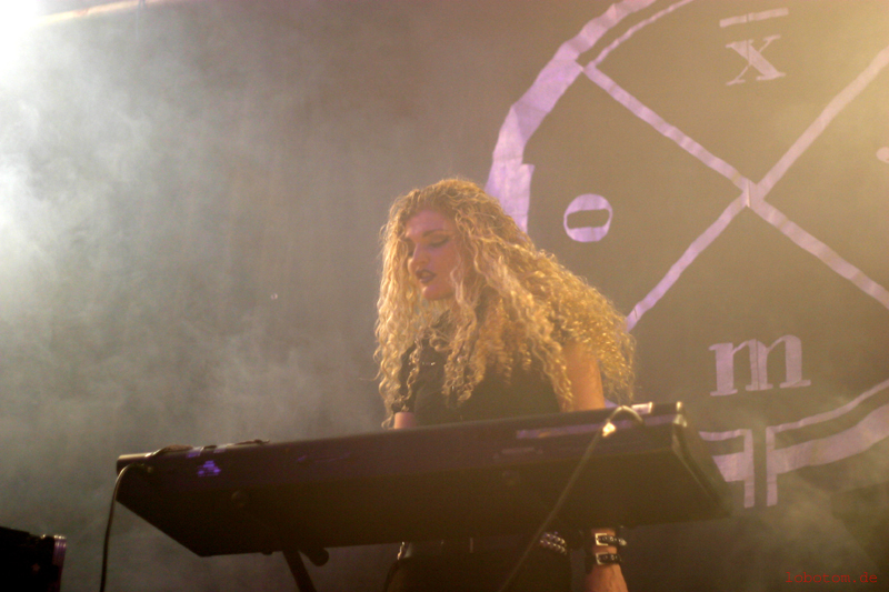 xymox43