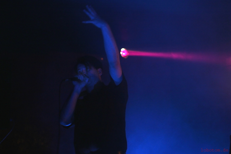 neon23