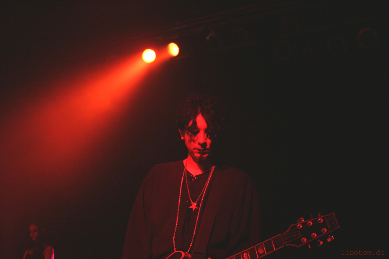 xymox02