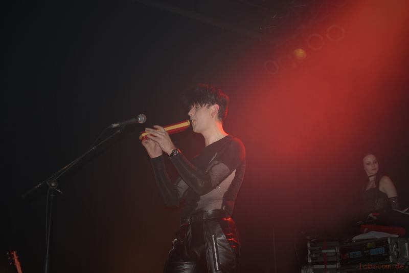 xymox63